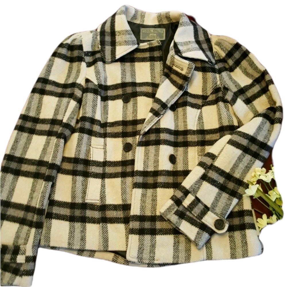 SOUND & MATTER  Black and White Pea Coat